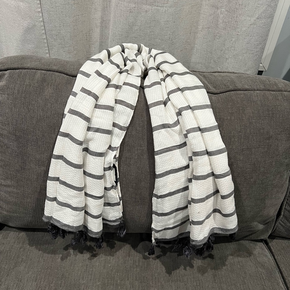 Decjuba Stripped Soft Cotton Scarf